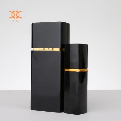 China Silkscreen Printing Beautiful Black Square Spray Glass Perfume Bottle With Black Cover for sale