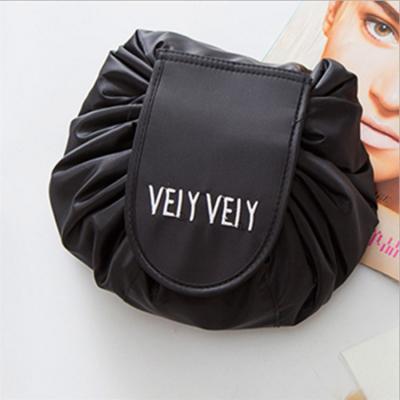 China Nylon Easy Collect Cosmetic Bag Travel Storage Bag For Women Nylon Bag For Lady for sale