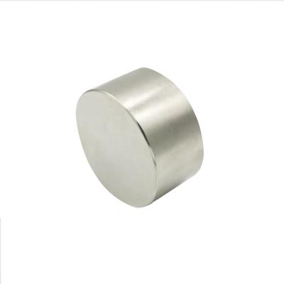 China Industrial Magnet Neodymium Magnet N 52 Coated Round Magnet Round Badge Magnet for sale