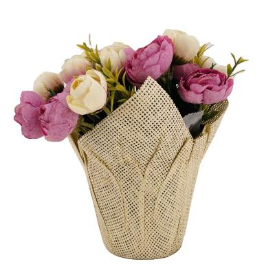 China New custom made high quality thermo flower pot cover from Europe, decorative paper flower pot covers with sliver for sale