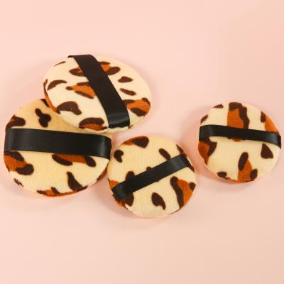 China Custom Shape Around Face Powder Makeup Puff Container Pads Customized Refillable Powder Puff for sale