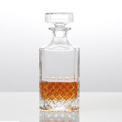 China Amazon Hot Sale Whiskey Or Liquor Whiskey Decanter And Glass Bottle With Gift Box for sale