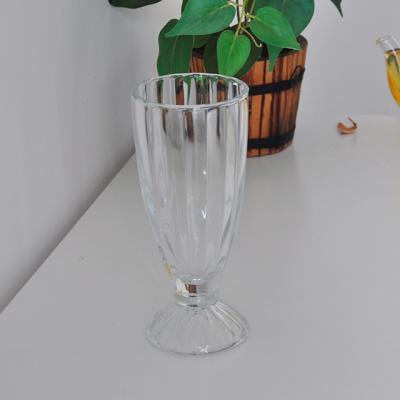 China Farm Factory Product Flat Bottom Clear Wine Glass and Customized Shape and Brand Straight Cup for sale