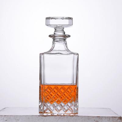 China Manual Polish Factory Sell Hot Selling Amazon Glass Whiskey Crystal Manual Decanter Set Polish Decanter for sale