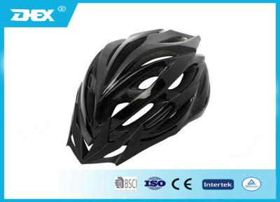 China El casco adulto negro divertido de la bicicleta de la extra grande de moda con un borde previene toma el sol en venta