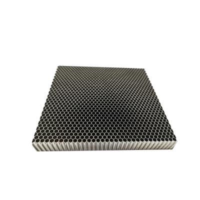 China 3mm-34mm Honeycomb Aluminum Core 1800x3100mm Aluminum Honeycomb Grid for sale