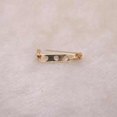 China Hot-selling Brooch jewelry pin 14k real gold plated simple and supple two-hole copper brooch for sale