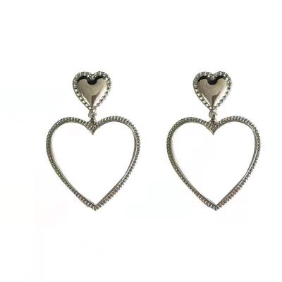 China Super CLASSIC Big Heart Shape Chain Circle Earring Big CZ Earring For Girls for sale