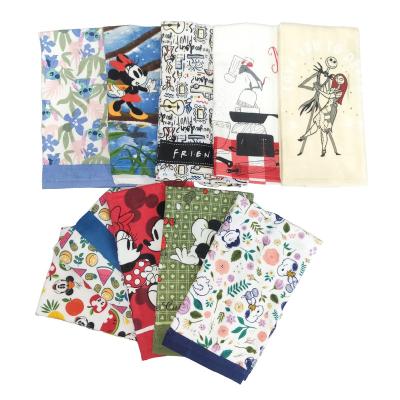 中国 Cartoon Cleaning Cloth Towel Cute Pillow Tea Towel American Cartoon Daily Household Necessities 販売のため