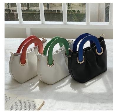 China Newspaper Used Wholesale Elegant Lady Small Shoulder Bags Women Pleated Soft Leather PU Handbags Travel Sling Bag for sale