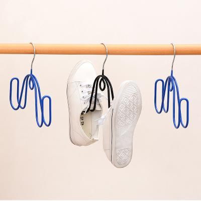 China TK51 Contemporary Metal Dip Plastic Outdoor Shoe Rack Shoe Rack Balcony Outdoor Drying Hanger Double Hook Shoe Hanger for sale