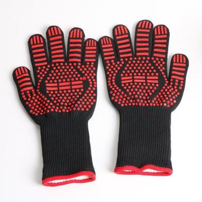 China Newest Outdoor Series BBQ 2PC Oven Fire Retardant Microwave Oven Mitts Barbecue Heat Insulation 800 Degree Gloves Silicone Heat Resistant Gloves for sale