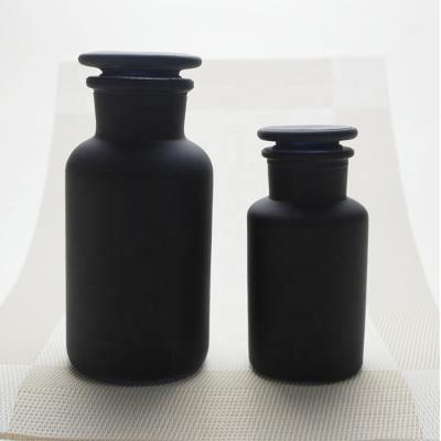 China 125ml 250ml 500ml Black Apothecary Glass Viable Reagent Bottle for sale