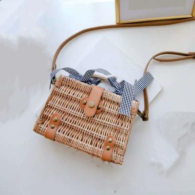 China Other New Design Summer Vacation Leisure Women Beach Small Wicker Woven Shoulder Bag for sale