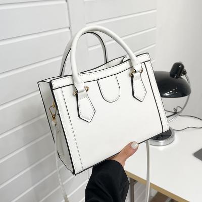 China Fashion Guangzhou Factory Wholesale Top Quality 5A Level 1:1 Perfect Luxury Handbags For Women Brand Chain Bags 2022 for sale