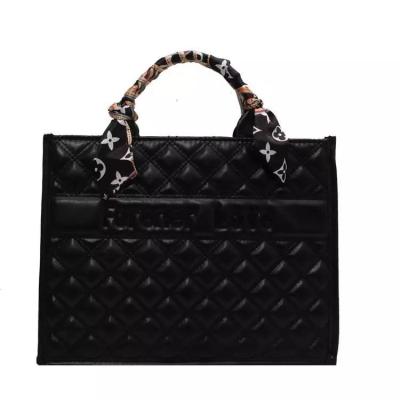 China Night light 5A master level good quality 1:1 black luxury handbags for women brand L brand V al por mayor 2022 bolsos de diseador for sale