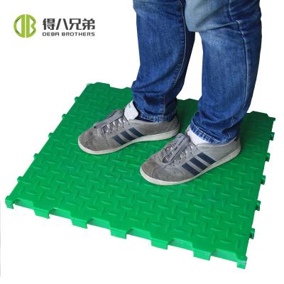 China Pig Plastic Pig House Weaning Piglets Plastic Slat Flooring Without The Hole For Pig Use Factory Direct Sale for sale