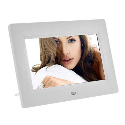 China Hot Selling Video Playback 7 Inch Battery Operated Digital Photo Frame for sale