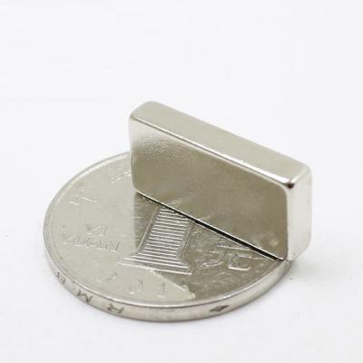 Cina Industrial Magnet 20 Years Factory Wholesale Big Size Neodymium Block Ndfeb Magnet in vendita