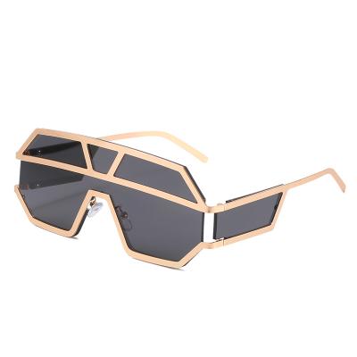 China 2022 One-Piece Shade Sun Glasses Fashion Style Oversized Large Frame Metal Quality Sunglasses Fashion Sun Glasses for sale