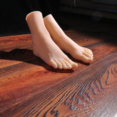 China The other best selling a pair of realistic female mannequin feet simulation silicone foot model for sale