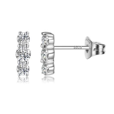 China TRENDY New Arrivals moissanite earrings hip hop 925 moissanite earrings 925 Fashion Simple Love Heart Diamond Earrings for sale