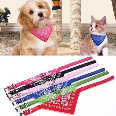 Cina Best Viable Price Custom Standard Size Dog Bandana Scarf Collar Birthday Printed Women Pampers Valentines in vendita