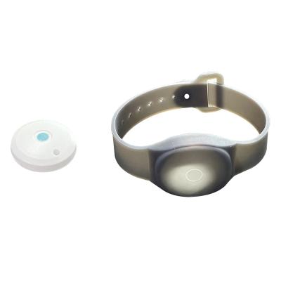 China IoT Tracking Solution Lansitec i5 SOS Button iBeacon Bracelet Wearable Programmable Personal Positioning Customized BLE Beacon Smart Wristband for sale