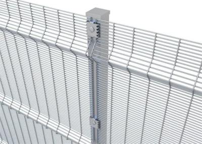 China cerca de fio soldada 358 cortada de 2.4m anti 5mm Mesh Fencing Anti Theft Welded à venda