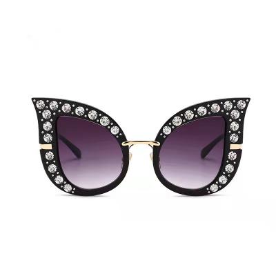 China Oversized Bling Shades Of Diamond Sunglasses Women Crystal Sun Cat Eye Fashion Luxury Cat Eye Glass Frame for sale