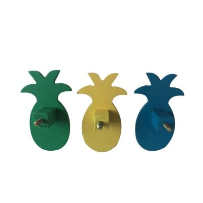 China China Cute Small Pineapple Shape Home Decorative Wooden Craft Wall Rack Hook for sale