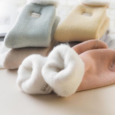 China Wholesale Viable Women Slouchy Cozy Socks Thick Winter Warm In Door Crew Socks for sale