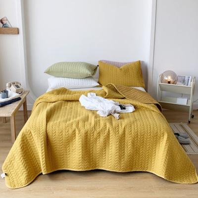 China 2022 Sustainable Hot Sale Soft Summer Thin Quilt Patchwork Bedspread Cotton Quilt Quilt for sale