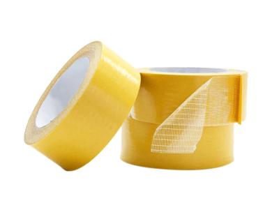 Chine Tape en fibre de verre double face résistante aux alcalins avec une excellente résistance à l'eau à vendre