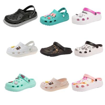 China Breathable Breathable Casual Men And Women Beach Summer Clogs Sandals Cave Shoes For Adults for sale