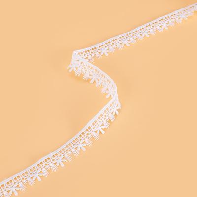 China Good Selling Water Soluble Flower Embroidery Lace Trim Beautiful Wedding Laces Polyester Lace for sale