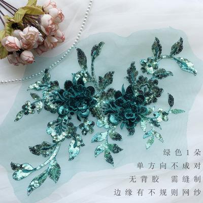 China Handmade Multiple Choice Flowers and Leaves DELACE with Sequins Medallion Applique Weddingdress Accessories for sale