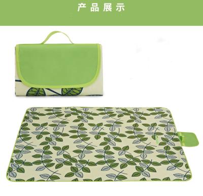 China Beaches Customization Colors 600D Oxford Waterproof Outdoor PVC Sleep Picnic Camping Foldable Mat for sale