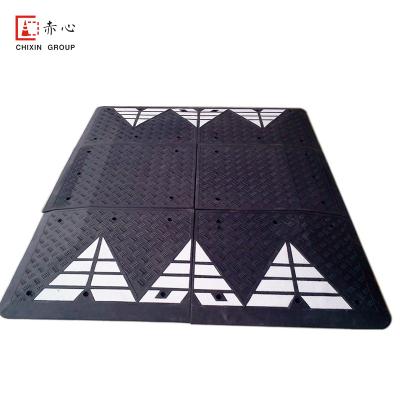 China Reflective Road Rubber Driveway Cushion Speed ​​Bump for sale