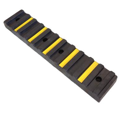 China Traffic Warning Rubber Post Easy Installation Road Sign Post Rubber Post for sale