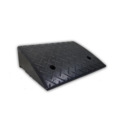 China Platform 3 Channel Cable Protector Rubber Heavy Duty Restriction Ramp for sale