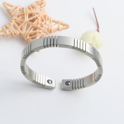 China 2019 Men's Women Engraved Couple Stainless Steel Jewelry China Stainless Steel Slap Bracelet Customized Cut 18K for sale