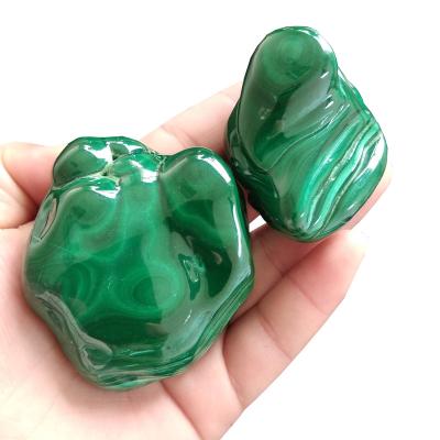 China China wholesale price good quality natural green malachite plam stone for gift for sale