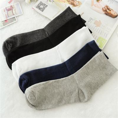 China Factory Custom Logo Black Sports Socks Mens Black Athletic Socks Cycling Men Gym Workout Sport Crew cotton socks For Man Te koop