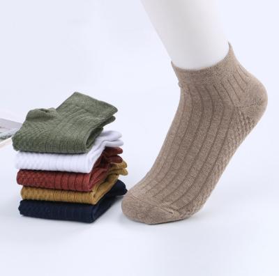 Cina Cheap custom breathable slouch bamboo socks men summer ankle socks for sale mens socks in vendita