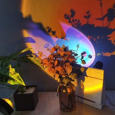 China Modern Colorful Mini Desk Decoration Sunset Rainbow Projection Light Atmosphere Night Lamp Sunset Lamp for sale