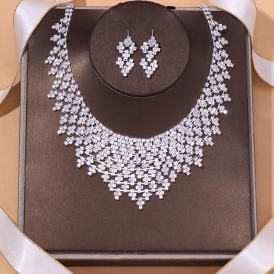 China Luxury Fashion CLASSIC Full Diamond Necklace Wedding Necklace Set Crystal Accessories Bridal Jewelry for sale