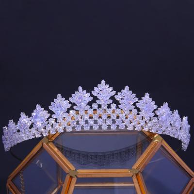 China New Zircon Luxury Environmental Friendly Crown Wedding Crown Flower Queen Hair Crown Bridal Jewelry for sale