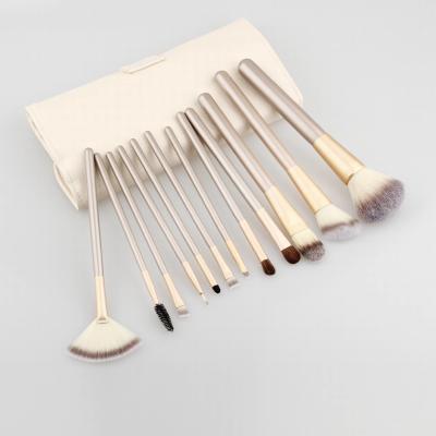 China Luxury Professional Essential Eyeshadow Brushes Blending Brush For Makeup for sale