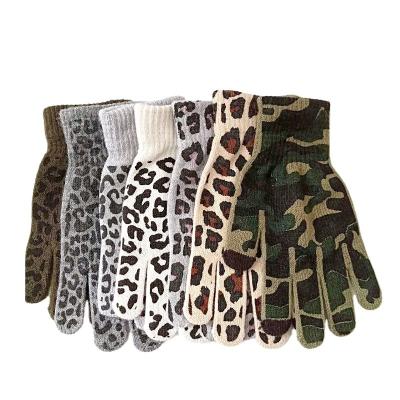 China Striped Men's Acrylic Printing Winter Gloves for sale